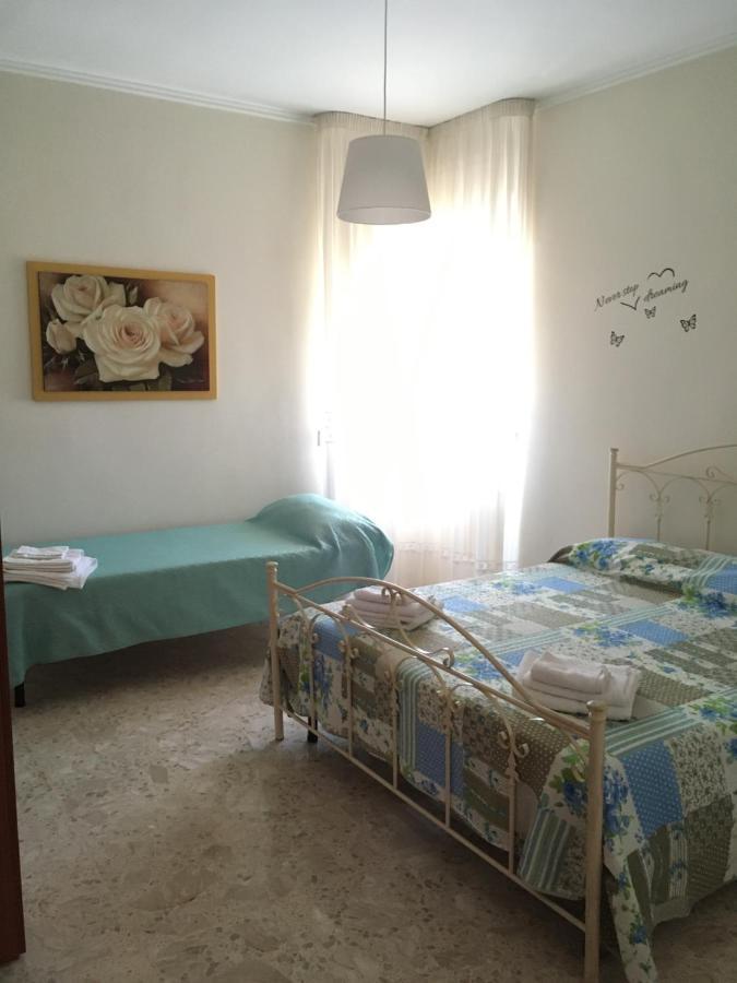 B&B Al Campanile Taranto Exterior foto
